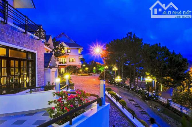 MTKD Sầm uất YERSIN, HOTEL 15 Phòng cách Hồ 450m DT (10x20) Sổ riêng full xây dựng 29.8 tỷ - 2