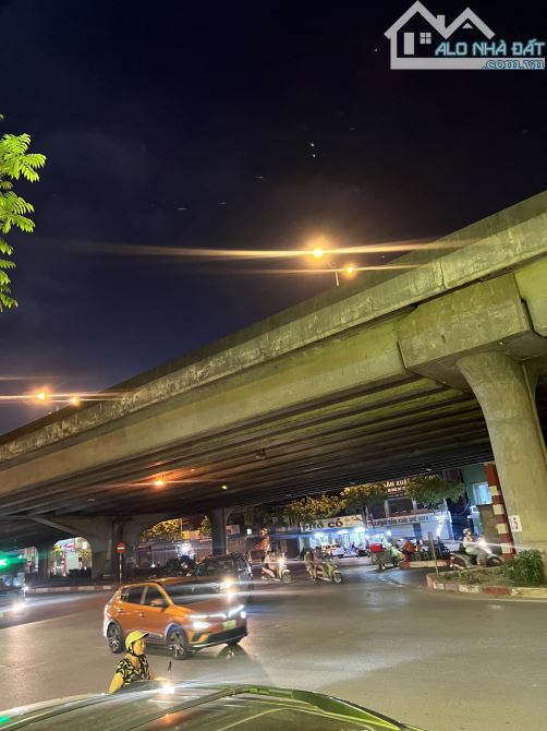 Bán nhà MP Nguyễn Xiển , Kd sầm uất. Dt 41m2, 6t, mt 4m , gia ban 19 tỷ .  MẶT PHỐ LỚN - 3