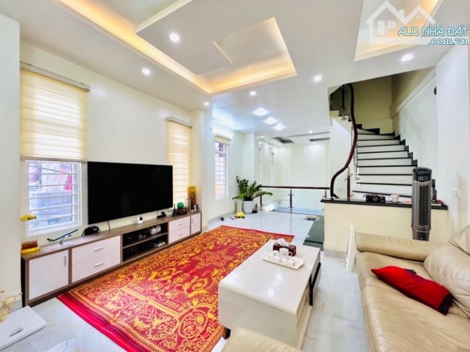 Nhà phân lô 43m2 Định Công, ở ngay, có gara, gần mặt phố - 3