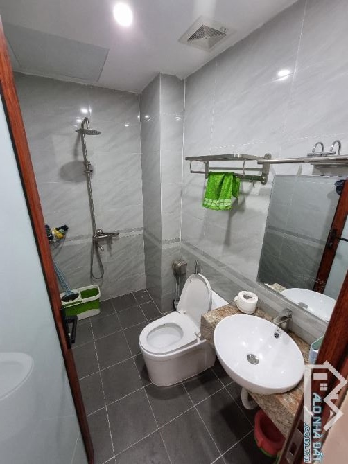 Bán nhà - phân lô - ô tô tránh - Khuất Duy Tiến - 55m2 - MT 4.4m - 13.5 tỷ - 4