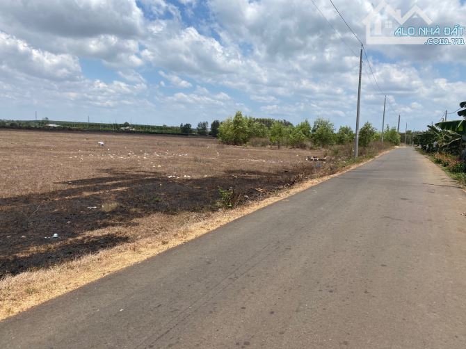 CHUYỂN NHƯỢNG 6.4HA CẠNH HỒ ĐÁ BÀNG, QUY HOẠCH ĐẤT Ở 100%, CÁCH NGÃ 6 ĐÁ BẠC CHỈ 3KM - 4
