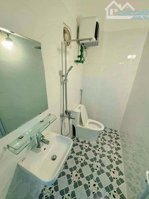 Nhà tự xây, ngõ thông Tân Mai, nhà đẹp đủ công năng 3 ngủ, gần Phố, sổ 38m2. Giá 5.55 tỷ - 5