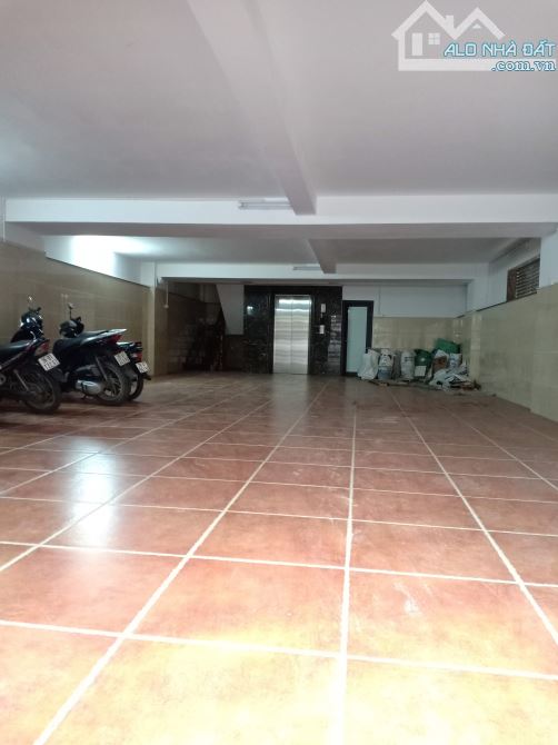 Cho thuê nhà Phố Khúc thừa dụ, cổng CV Cầu giấy 150m2x9T, mt 8m thông sàn làm Vp Spa - 6