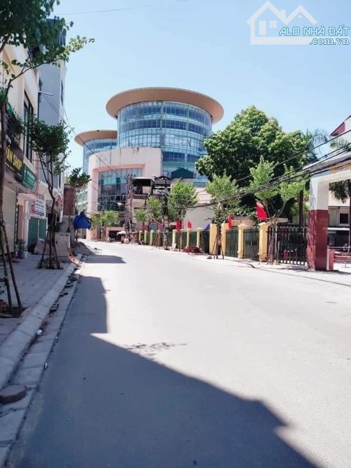 Bán nhà VIP Ngọc Hồi vỉa hè, ngõ ô tô tránh kinh doanh đỉnh 41m2, mặt tiền 4m 13 tỷ - 1