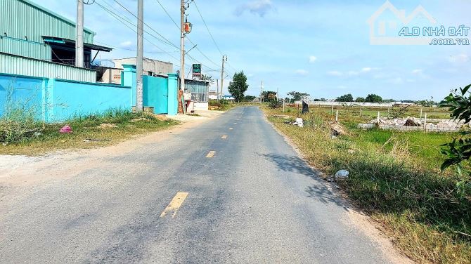 Bán nền đất 10x50m, xã Hòa Khánh Đông, Đức Hòa, Long An giá 1.3 tỷ đường xe hơi - 3