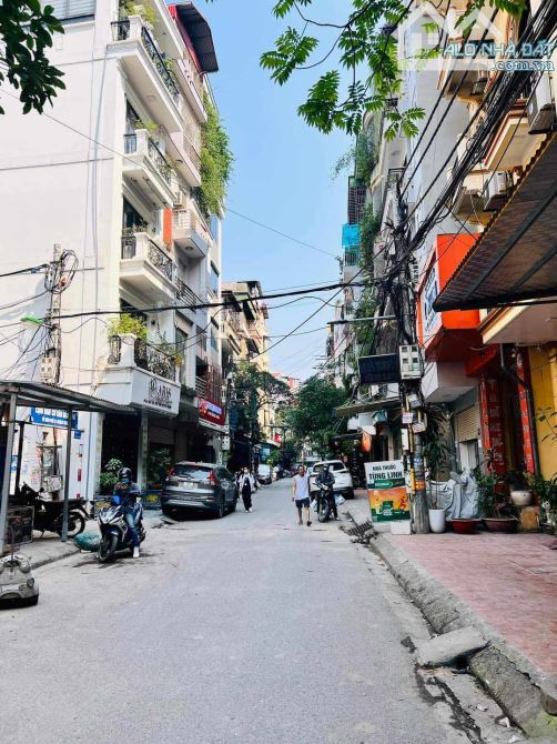 Bán nhà mặt phố, vỉa hè Chùa Láng, Cầu Giấy 62m 6 tầng MT 5m 23 tỷ