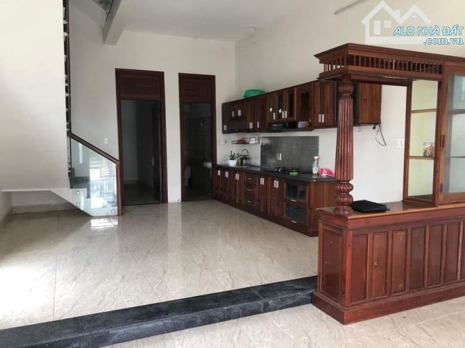 Cần bán nhà Phú Mỹ Thượng, 3 tầng Mái Thái view Công viên - 1
