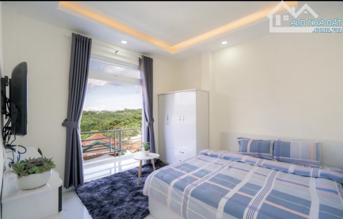 Bán biệt thự 2 mặt tiền view đẹp trung tâm Đà Lạt, sổ riêng thổ cư hoàn công - 2