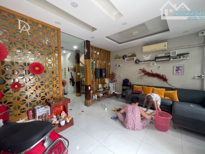 Bán nhà đường ô tô Tăng Nhơn Phú A - Quận 9 - Thủ Đức - Nhỉnh 5 tỷ - 4