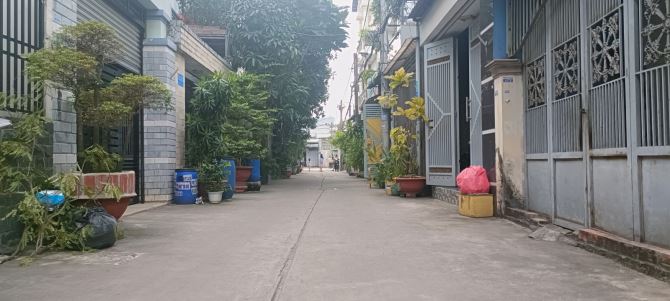 NHÀ MỚI TINH- GẦN CÔNG VIÊN PHẦN MỀM QUANG TRUNG(61)- HẼM Ô TÔ NHỈNH 4 TỶ - 8