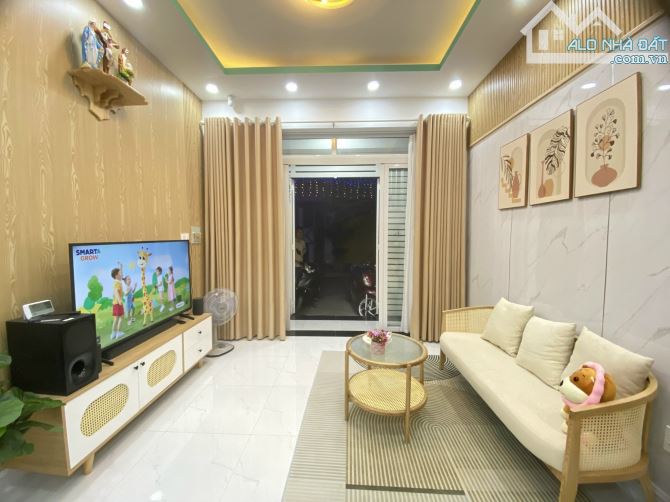 Bán nhà đẹp 2 tầng BTCT, hẻm nhựa 6m Huỳnh Văn Nghệ, tặng hết nội thất mới sắm - 3