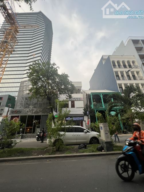 Bán nhà MT Ngô Văn Năm, P. Bến Nghé, Quận 1, DT: 130m2, được xd hầm, 7 tầng, Giá 105 tỷ