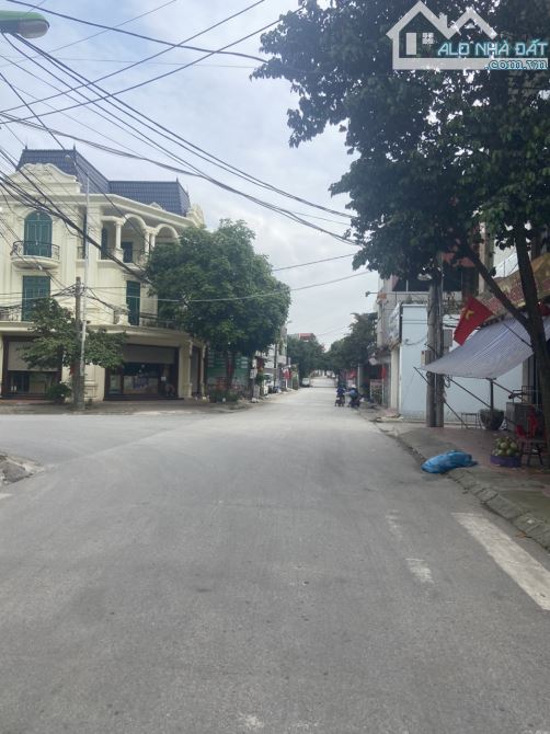 ❤️❤️❤️Bán nhà 2 tầng ngay ngã 3 Quả Cảm , Hoà Long, TP Bắc Ninh 🍉🍉Diện tích 131m2 🍑🍑Mặ - 10