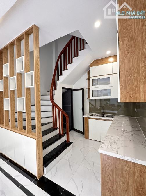 Chỉ 2.5 tỷ nhận nhà Di Trạch xây 5 Tầng, 3P Ngủ, 80m đường lớn ô tô đỗ, đường 32 - 1