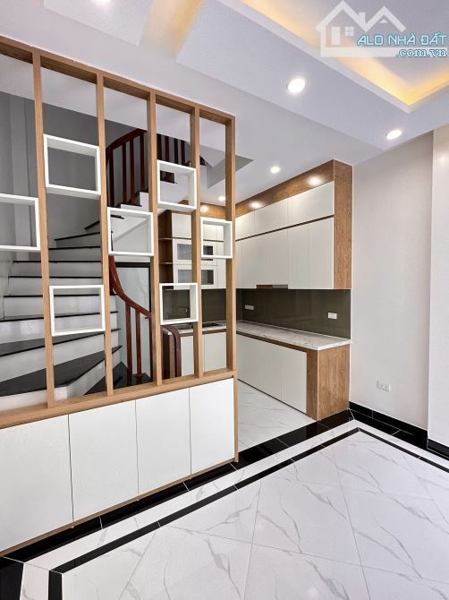 Chỉ 2.5 tỷ nhận nhà Di Trạch xây 5 Tầng, 3P Ngủ, 80m đường lớn ô tô đỗ, đường 32 - 2