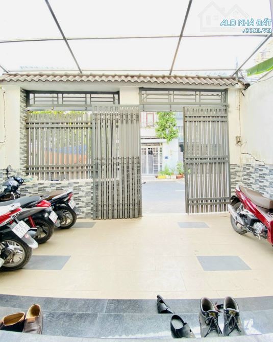 Bán nhà đường Lê Văn Lương, 6x22m, 4 tầng - 2