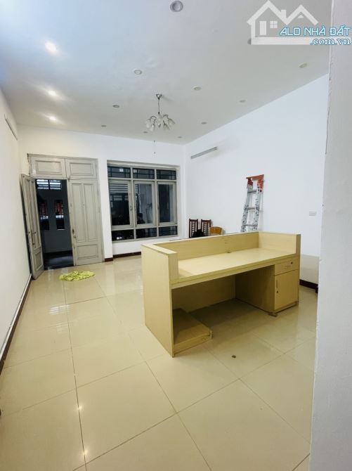 Cho thuê nhà ngõ 100/3 đường Hoàng Quốc Việt - Diện tích 60m2 x 5 tầng đủ điều hòa - 2