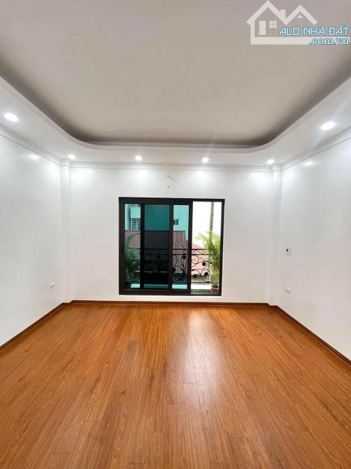 Bán nhà Vân Canh 32m - 5 Tầng - 3P Ngủ - gần phố Trịnh Văn Bô giá 4.5 tỷ - 3