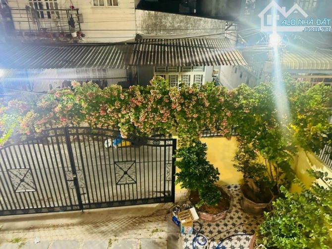 Biệt thự sân vườn trệt lầu hẻm xe hơi đường 41 phường Linh Đông sát đường Phạm Văn Đồng - 3
