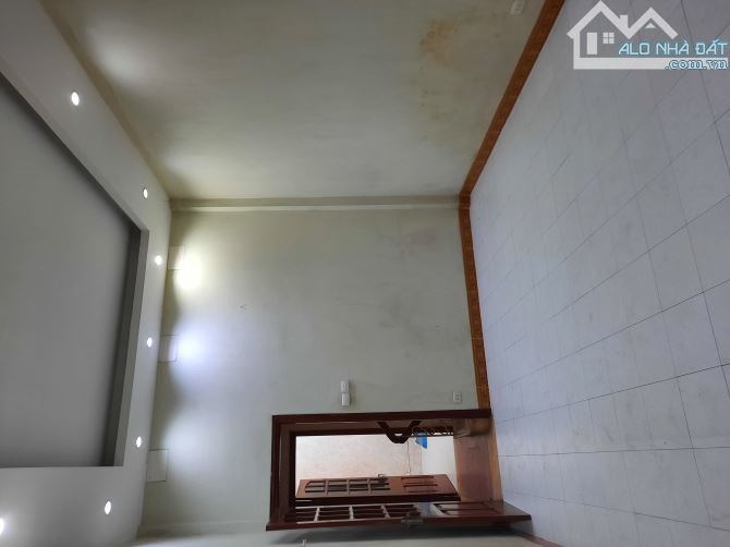 Cho thuê nhà nguyên căn mặt Ngõ Thống Nhất (Phố Đại La) 60m2* 3 tầng, MT 4.5m, 12 triệu/th - 4