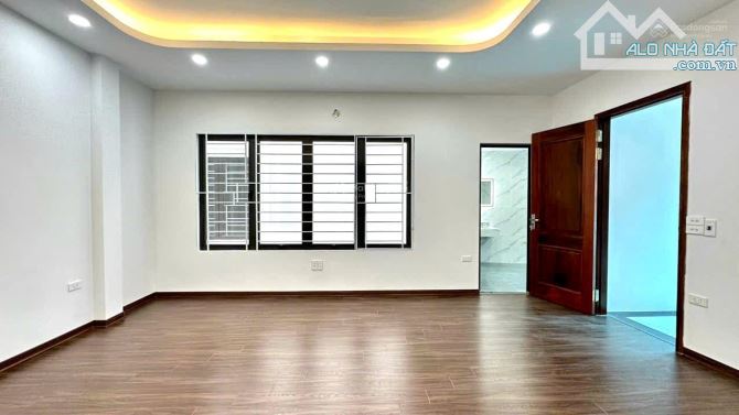 Bán nhà Đại Mỗ, Nam Từ Liêm xây 5 Tầng, 4 phòng, ô tô đỗ gần, nhỉnh 5 tỷ - 4