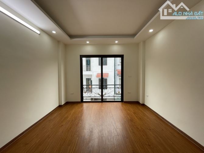 Chỉ 2.5 tỷ nhận nhà Di Trạch xây 5 Tầng, 3P Ngủ, 80m đường lớn ô tô đỗ, đường 32 - 5