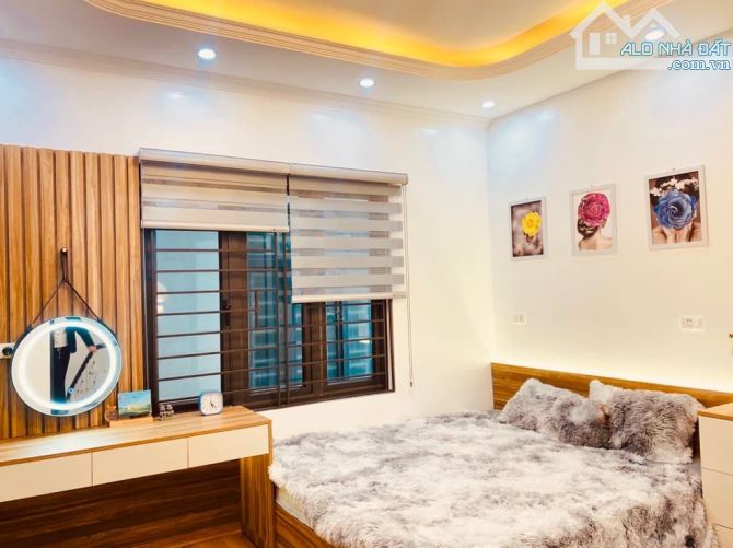 Nhà gần mặt phố, 50m ô tô đỗ kinh doanh Di Trạch, phố Nhổn 5 Tầng giá 4.3 tỷ - 5