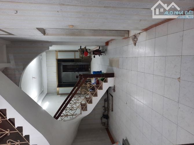 Cho thuê nhà nguyên căn mặt Ngõ Thống Nhất (Phố Đại La) 60m2* 3 tầng, MT 4.5m, 12 triệu/th - 5