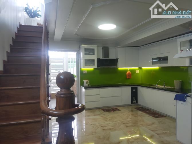 Bán villa 2 mặt tiền Đồng Tâm P4 Đà Lạt, 3 tầng lầu, view trên cao - 6