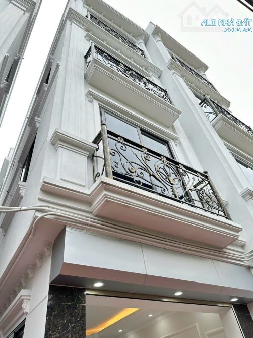 Chỉ 2.5 tỷ nhận nhà Di Trạch xây 5 Tầng, 3P Ngủ, 80m đường lớn ô tô đỗ, đường 32 - 7