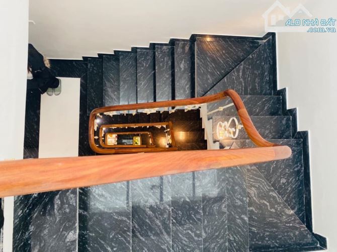 Nhà gần mặt phố, 50m ô tô đỗ kinh doanh Di Trạch, phố Nhổn 5 Tầng giá 4.3 tỷ - 7