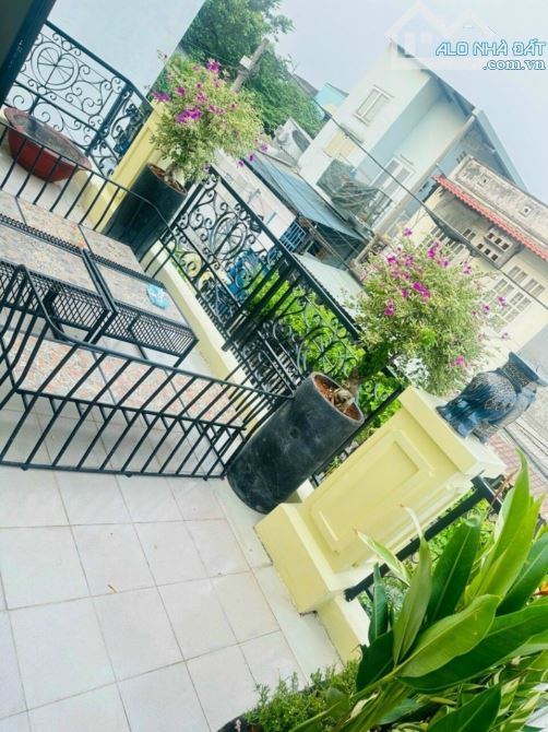 Biệt thự sân vườn trệt lầu hẻm xe hơi đường 41 phường Linh Đông sát đường Phạm Văn Đồng - 6