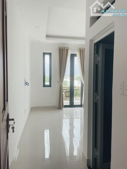 HẺM XE TẢI TRÁNH NGAY LIÊN KHU 5-6, BÌNH TÂN,64M2,4 TẦNG,MUỐN BÁN NHANH,CHỈ 5.65 TỶ.