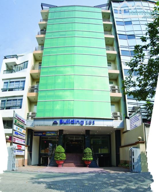 Bán khách sạn vip mặt tiền Trương Định Q1 - DT (12.2x20m 2 hầm 8 tầng 60 phòng) giá 240 tỷ
