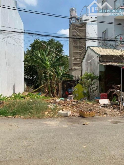 KẸT TIỀN BÁN GẤP LÔ ĐẤT 92 M2 GIÁ CHỈ 1 tỷ 530tr GẦN CHỢ NGÃ BA BẦU GỌI XEM ĐẤT