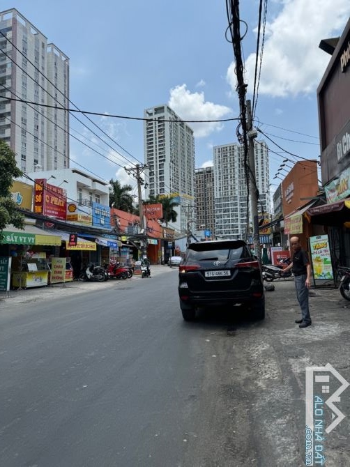 Đất thổ cư 135m2 MT Nguyễn Duy Trinh, Bình Trưng Tây, Quận 2 giá 20 tỷ quá rẻ