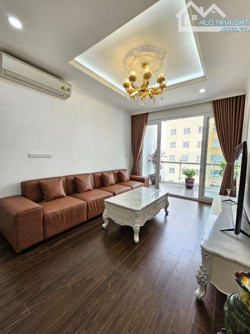 Bán căn hộ chung cư CT4 Vimeco II Nguyễn Chánh 107m 3PN 2 ban công nhà hoàn thiện đẹp full