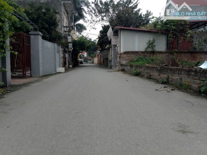 Cần bán đất thổ cư thôn Khê Nữ - xã Nguyên Khê: 410 m2 - giá 55 triệu/m2