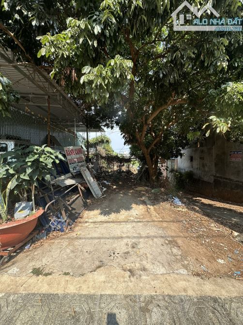 Cần tiền bán gấp lô đất 2 mặt tiền đường Tôn Thất Tùng, ngay bệnh viện tỉnh Gia Lai