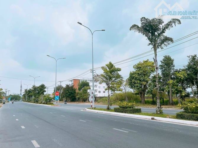 bán đất rộng trên 3.258m2, mặt tiền đường nguyễn văn cừ cần thơ, Dt: 40m x 81m. - 2