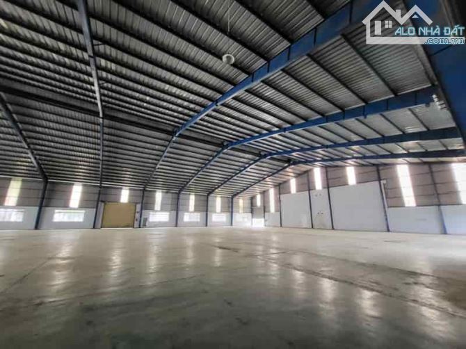 Xưởng Bến Cát 2.500M2 Giấy Tờ Đầy Đủ Gía 155 Triệu/Tháng - 1