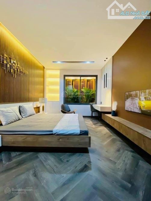 Bán nhà mặt tiền lớn ngang 5x15m đường Tô Hiến Thành  phường 15 quận 10 kết cấu 2 lầu - 1