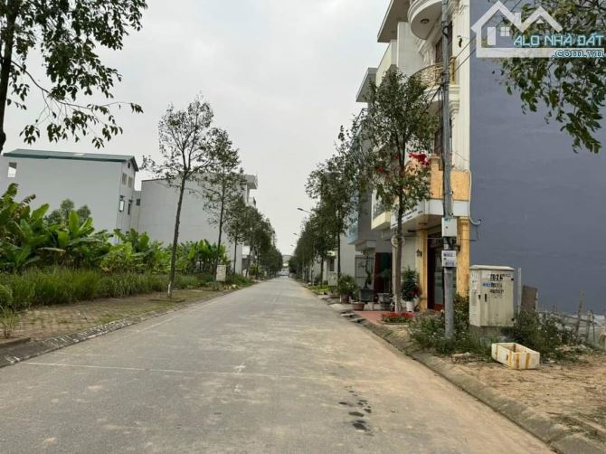 Cần bán lô đất làn 2 Trần Đăng Tuyển gần kđt Phúc Ninh, Phương Vỹ, tp BN. Giá chỉ 4,x tỷ - 1