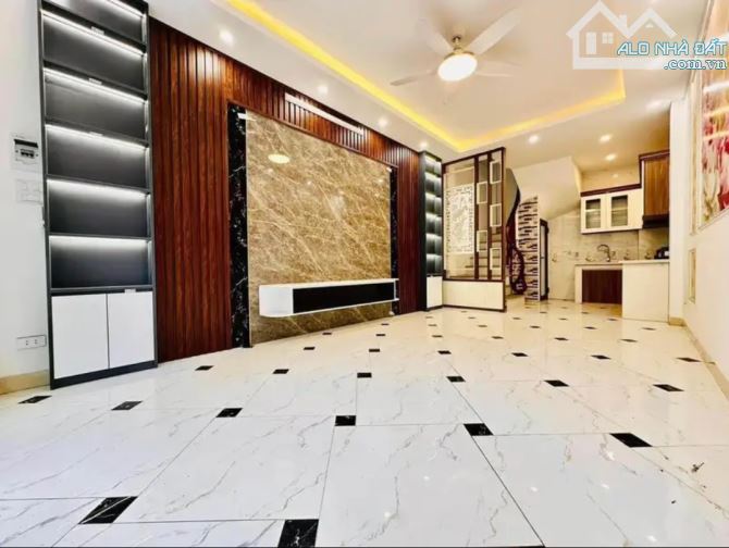Bán nhà riêng Di Trạch, phố Nhổn xây 5 Tầng, 3P Ngủ, nội thất đẹp giá 4.3 tỷ - 1