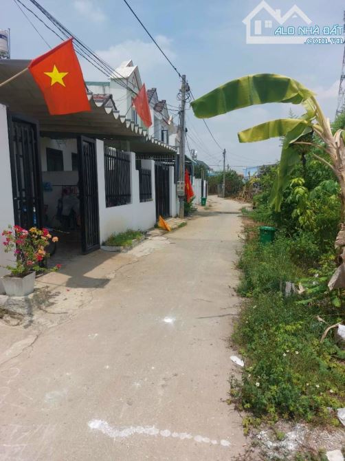 Bán rẻ căn nhà 1 trệt 1 lầu mới ngay làng Bưởi Tân Triều không khí mát mẻ, thổ cư sổ riêng - 2