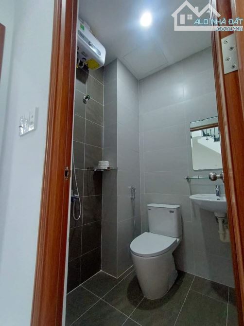 NHÀ 3 TẦNG 3PN 3WC MT KHU VÕ VĂN KIỆT - 2