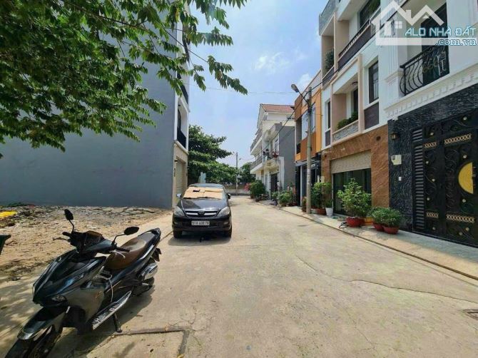 Bán Lô đất Vườn Lài - P. An Phú Đông Q12 sát GV- 58m2- Chỉ 4 tỷ hơn - 2
