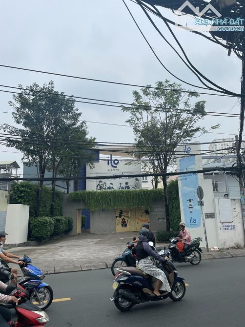 TTCLand cần bán Gấp toà Nhà tại 24 Thoại Ngọc Hầu, P. Hòa Thạnh, Quận Tân Phú - 3