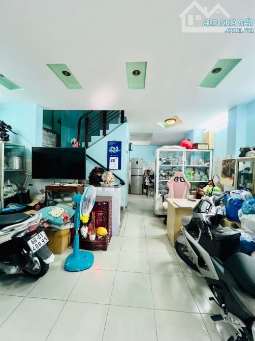Nhà Quận 10, ngang 5m, 5 tầng, 6 phòng ngủ, gần mặt tiền