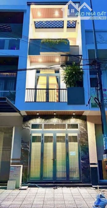 SIÊU PHẨM KHU VIP Q3 - NGUYỄN THIỆT THUẬT -HẺM Ô TÔ TRÁNH - DT: 50M2 - NHỈNH 4 TỶ TL